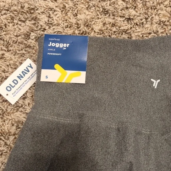 Old Navy powersoft women's gray high rise go dry joggers ankle length - Picture 12 of 12